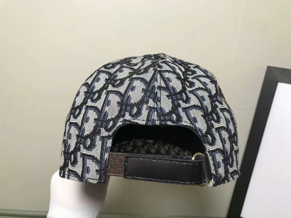 ブランド帽子側面デザイン